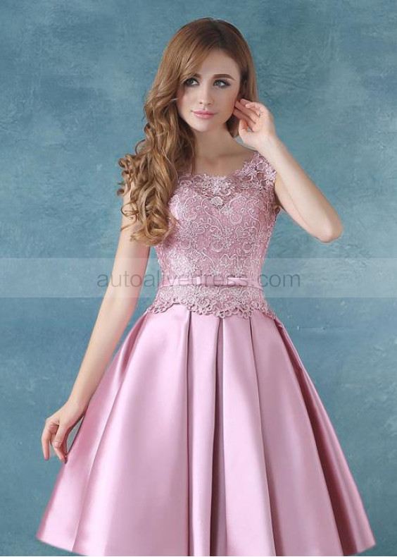 Scoop Neck Pink Lace Satin Knee Length Prom Dress
